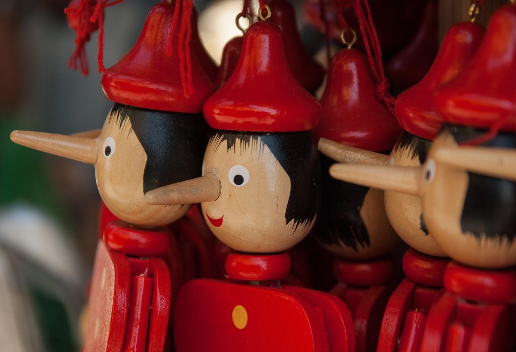 Pinocchio Holzfiguren Italienische Literatur